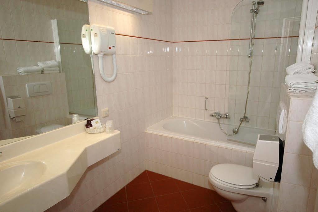 Hotel Flora Hillegom Dış mekan fotoğraf